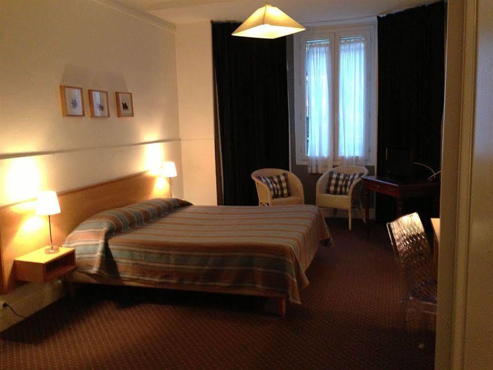 Hotel Val Flores Logis Биариц Екстериор снимка